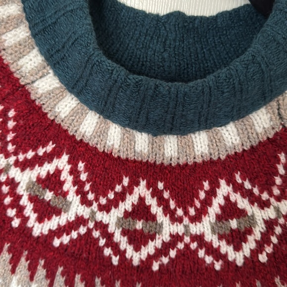 American Eagle sweater fair isle pattern. - Picture 2 of 4